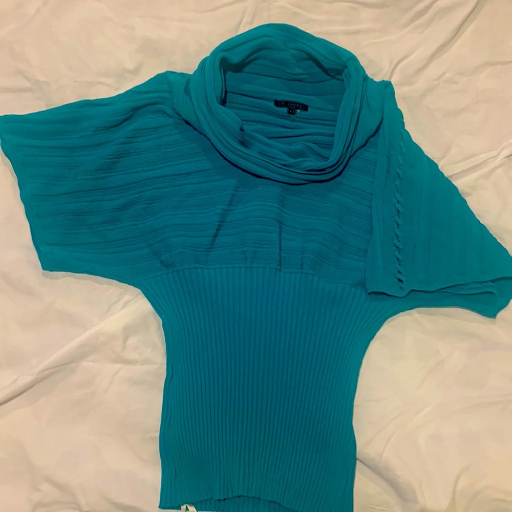Beautiful emerald green fall sweater.